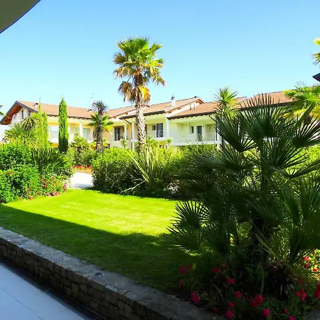 Phoenix Garda Hills Apartment Sirmione