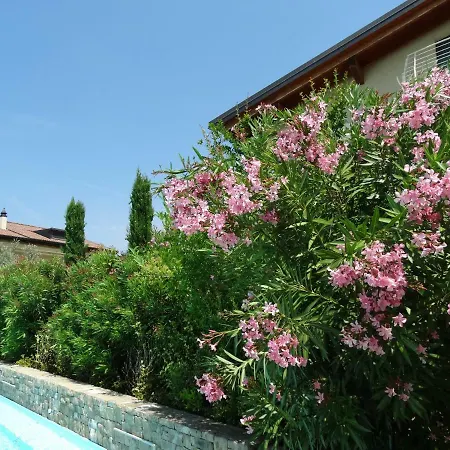 Phoenix Garda Hills Апартаменты