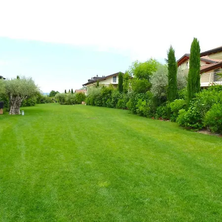 Phoenix Garda Hills Апартаменты