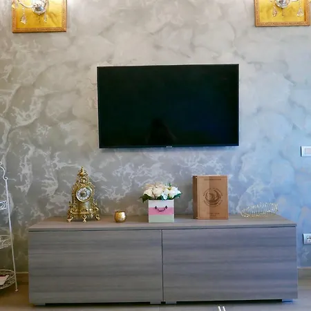 Phoenix Garda Hills Apartment Sirmione