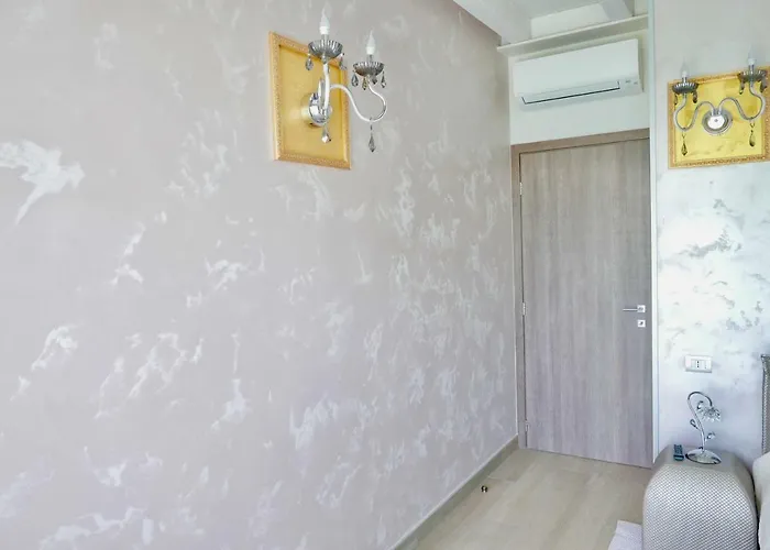 Phoenix Garda Hills דירה סירמיונה